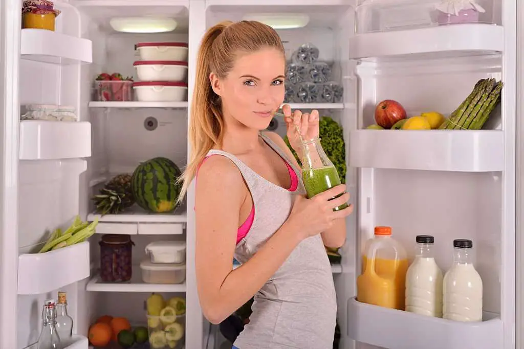 Leave A Smoothie In The Fridge Overnight