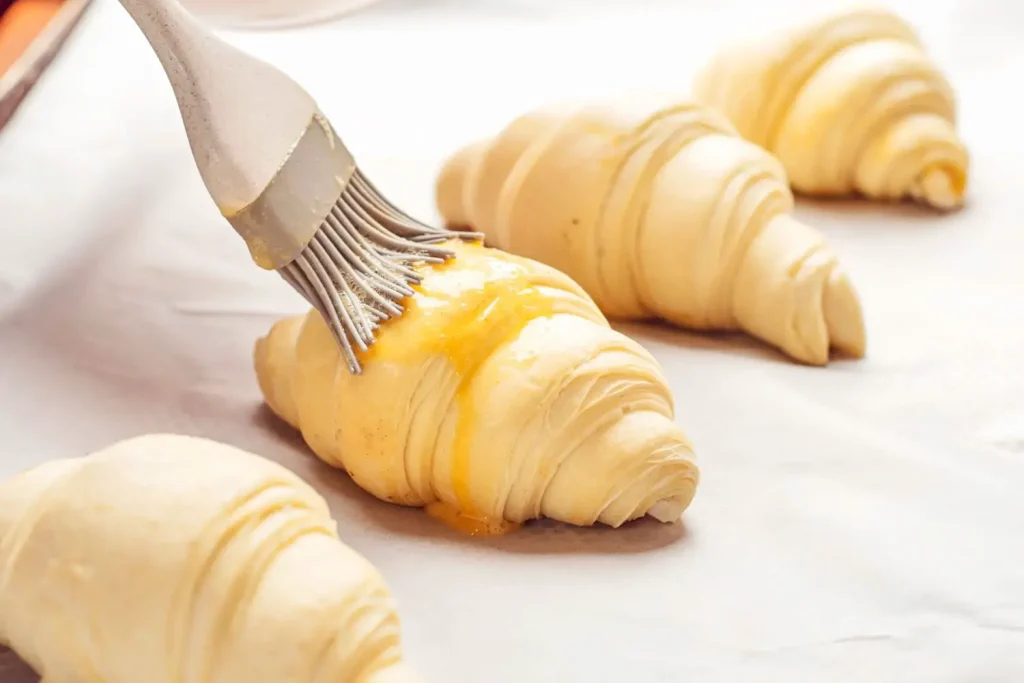 what does egg wash mean in cooking?