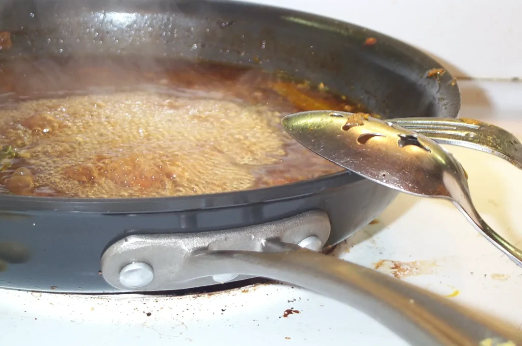 what does reduction mean in cooking?