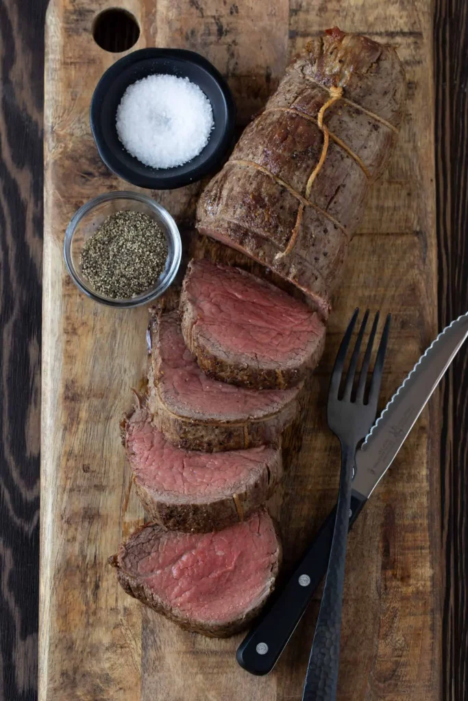 How long does it take to cook a beef tenderloin at 250 degrees?