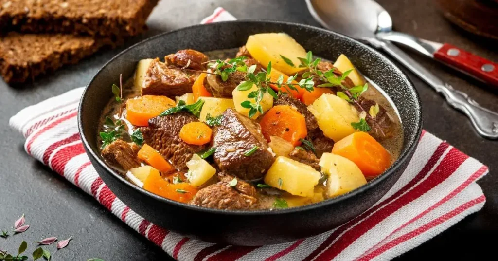 is beef stew and pot roast the same?