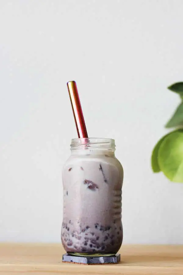 what does red bean milk tea taste like?