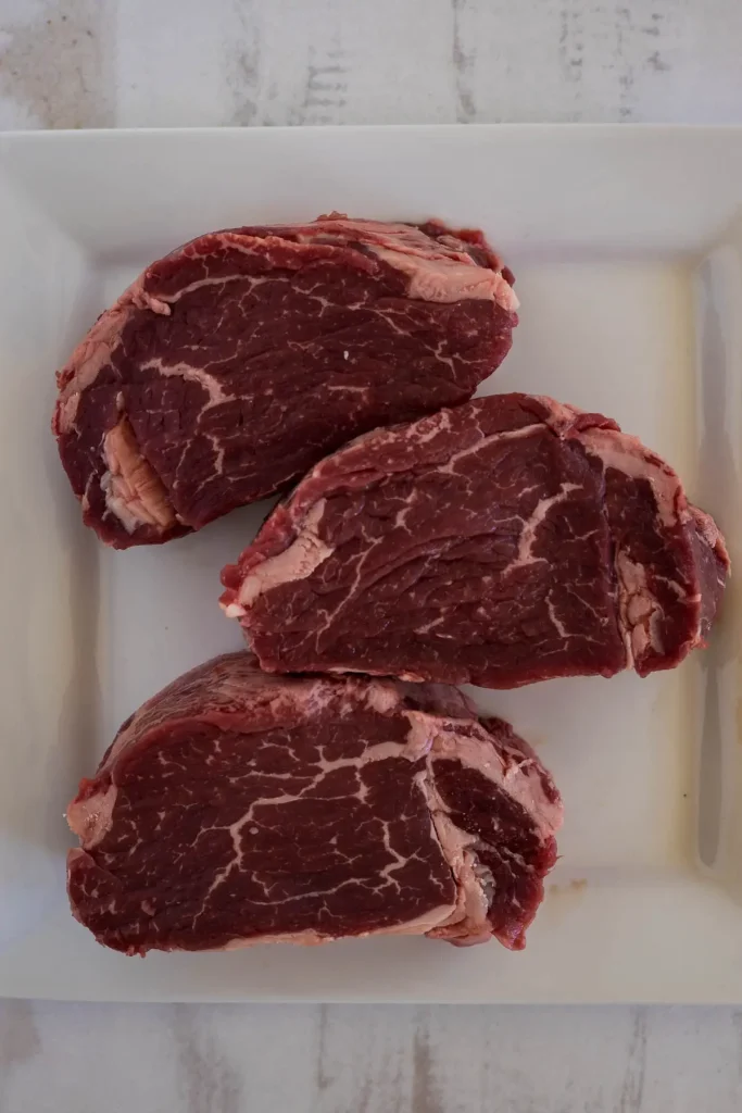 Is it better to roast a beef tenderloin at a high or low temperature?