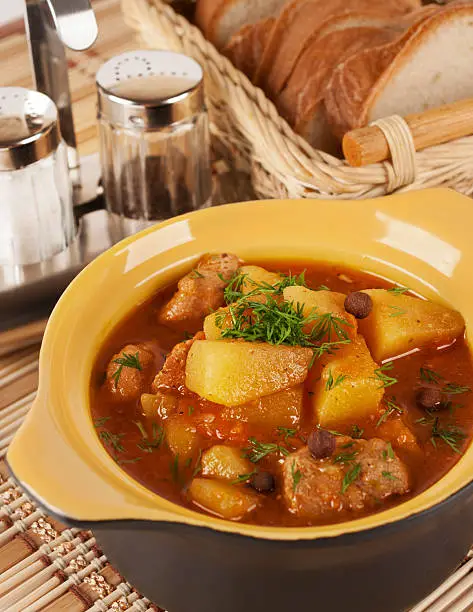 can cooker beef stew?