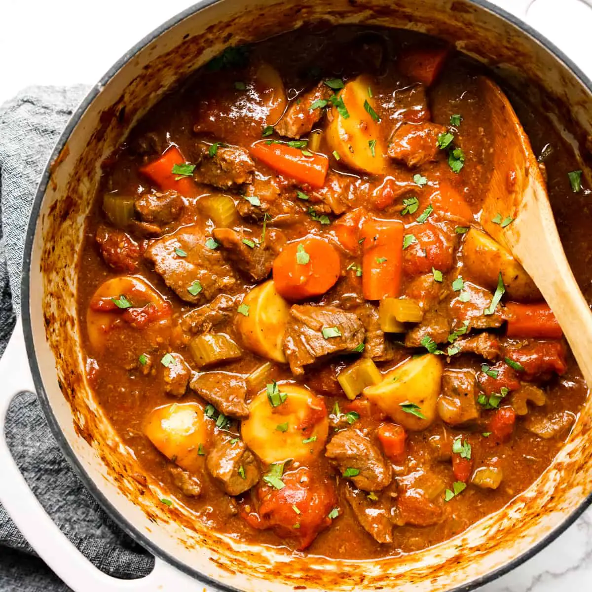what is the difference between beef bourguignon and beef stew?