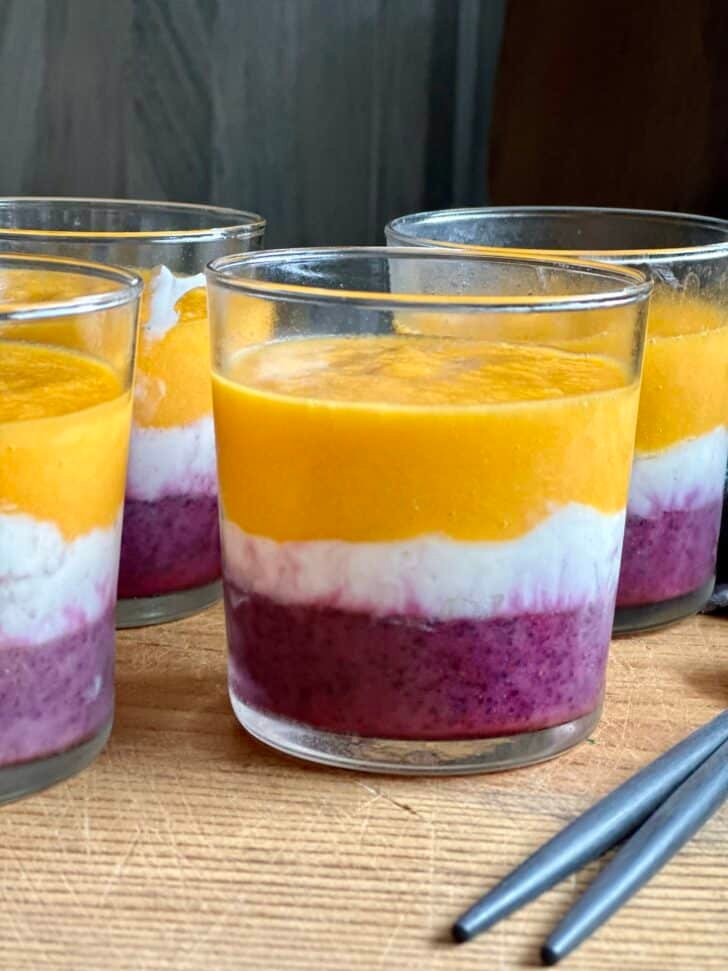 frozen greek yogurt fruit parfait