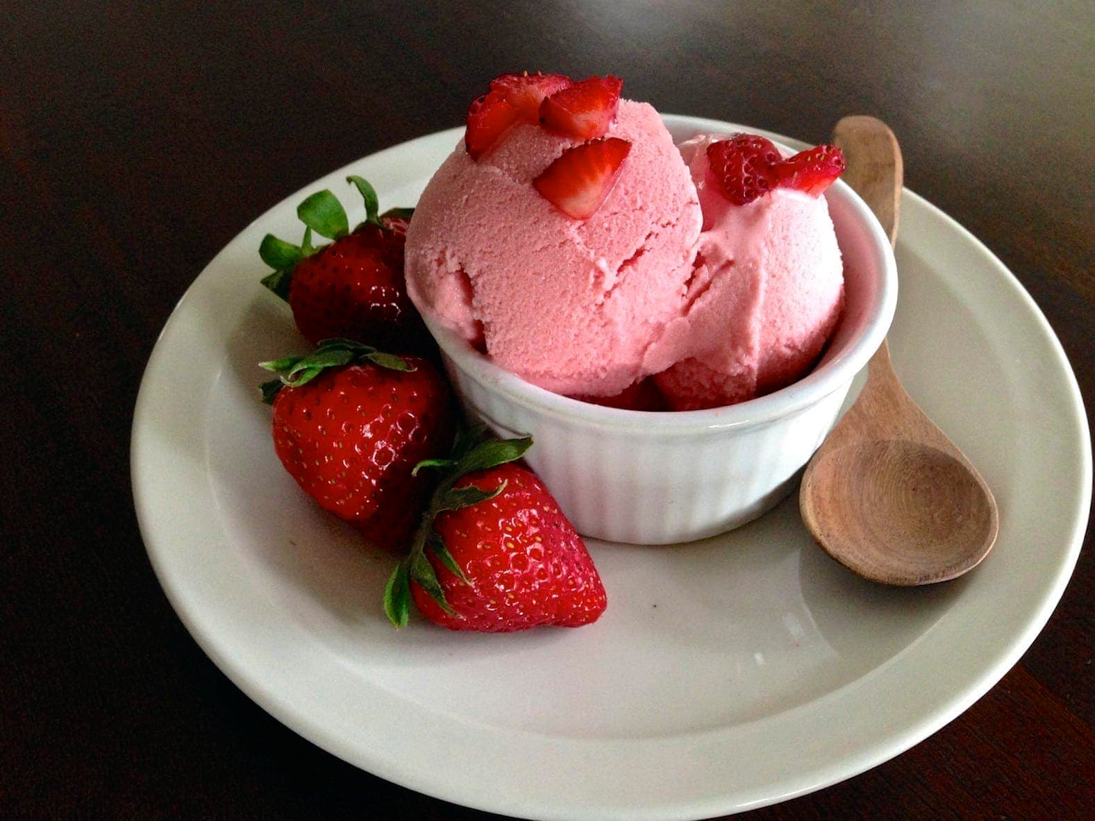Strawberry Frozen Yogurt
