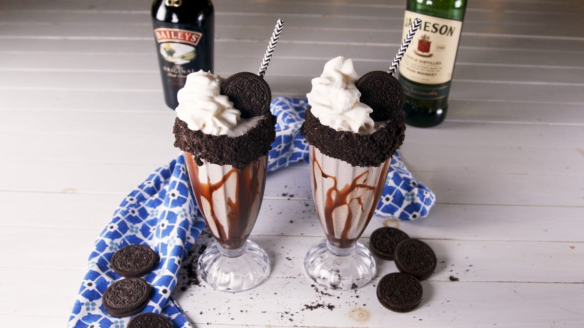 preview for Baileys Cookies & Cream Milkshake Features A Double Dose Of Booze!