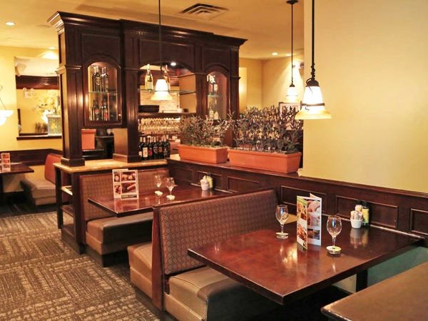 Why You Should Eat at Olive Garden - Business Insider