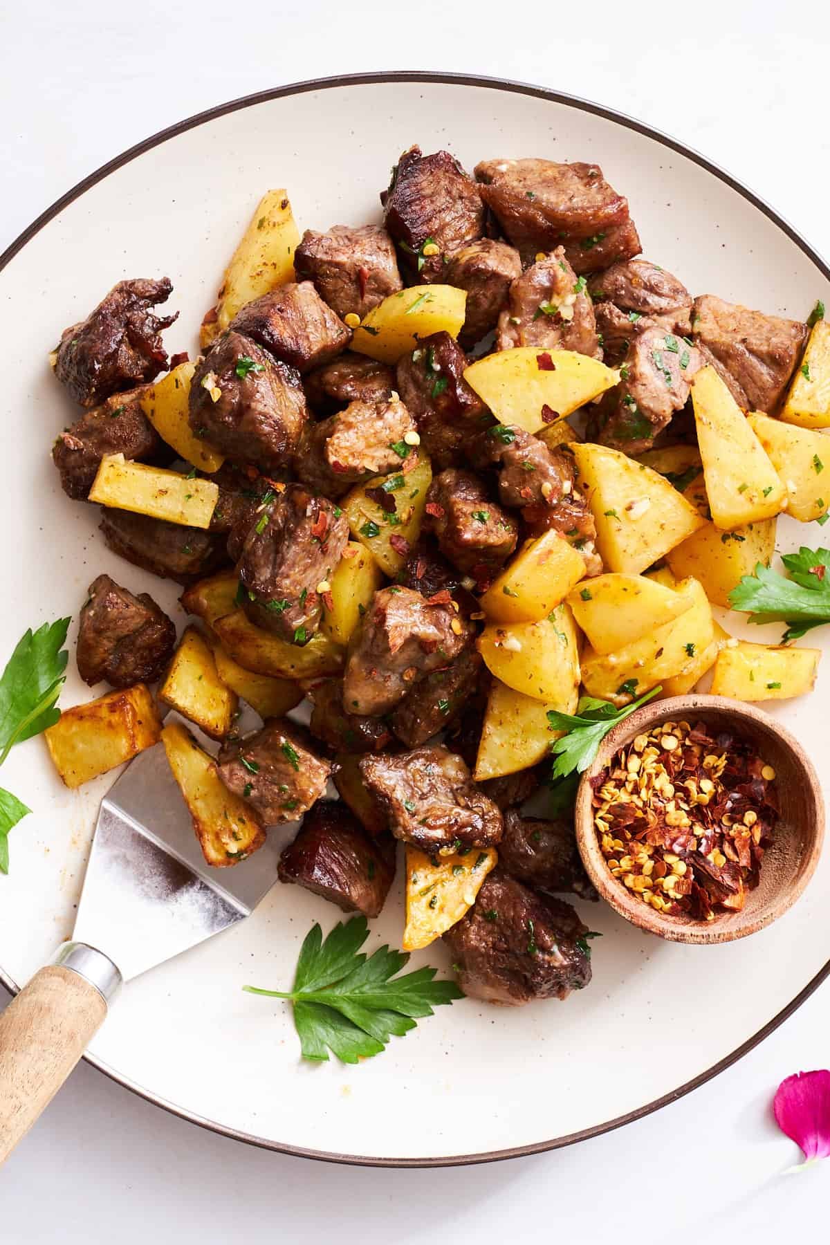 Air Fryer Garlic Steak Bites and Potatoes - Food Dolls