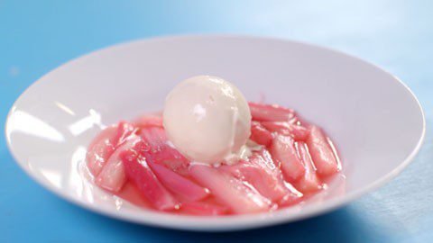 How to prepare rhubarb