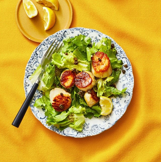 seared scallops with escarole salad and pesto vinaigrette