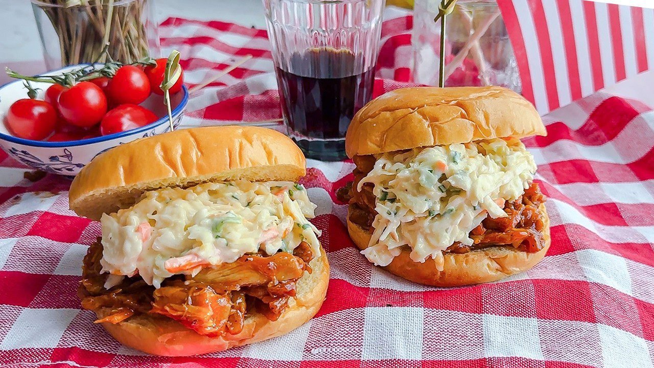 BBQ Pulled Chicken Sandwiches - The Easy Way!