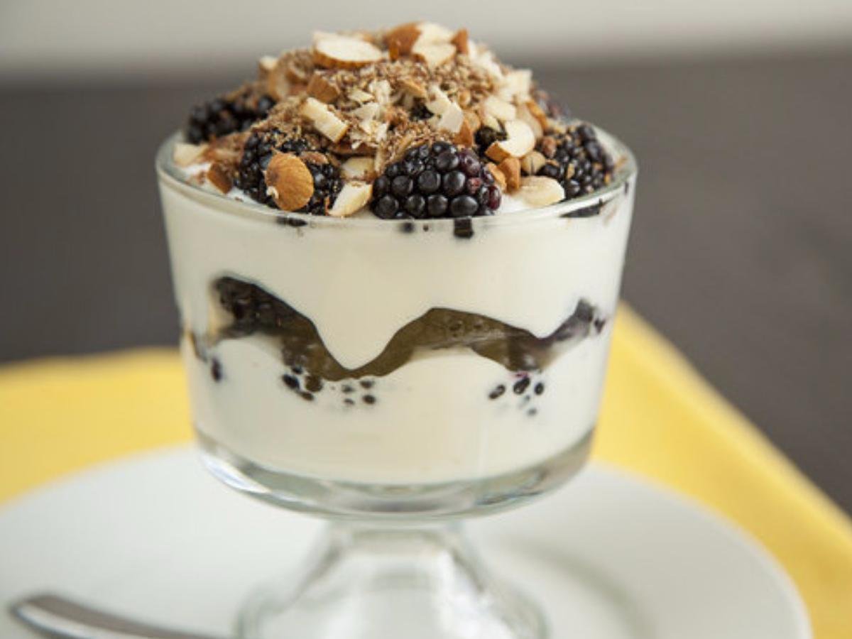 Blackberry Yogurt Parfait
