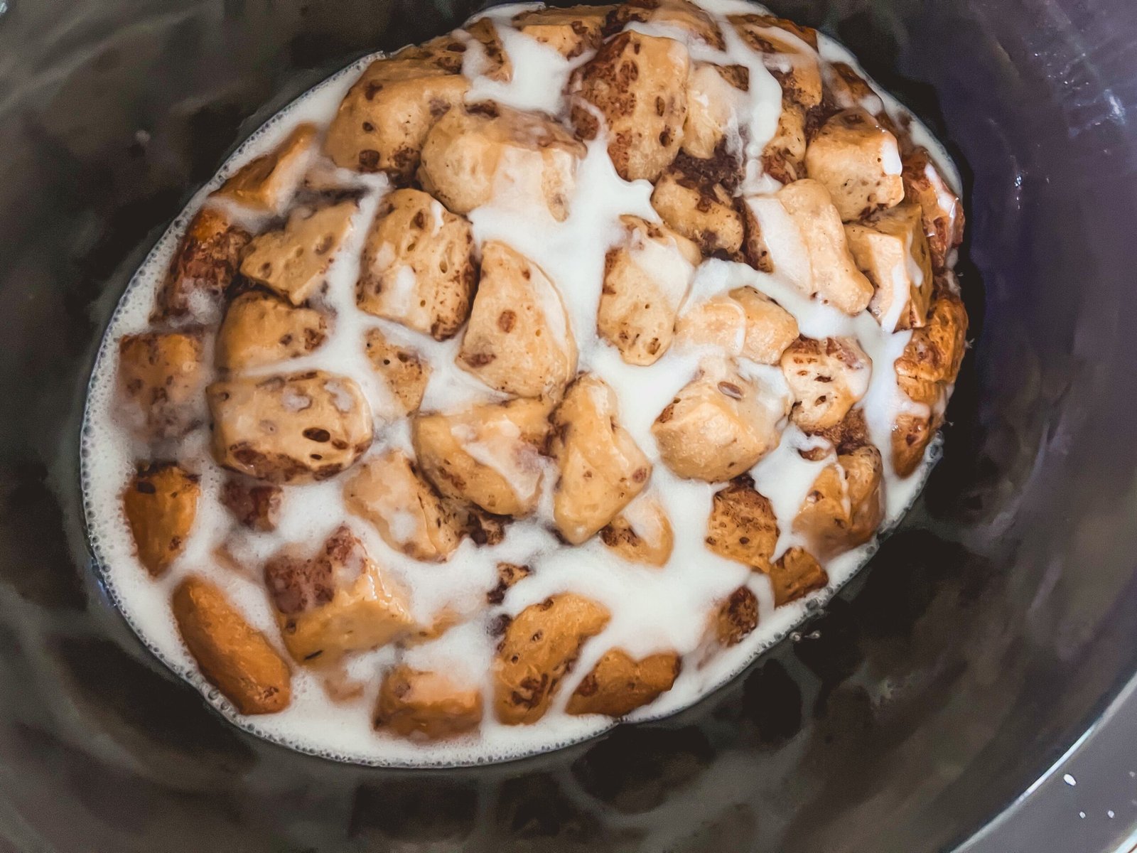 Crockpot Cinnamon Roll Casserole