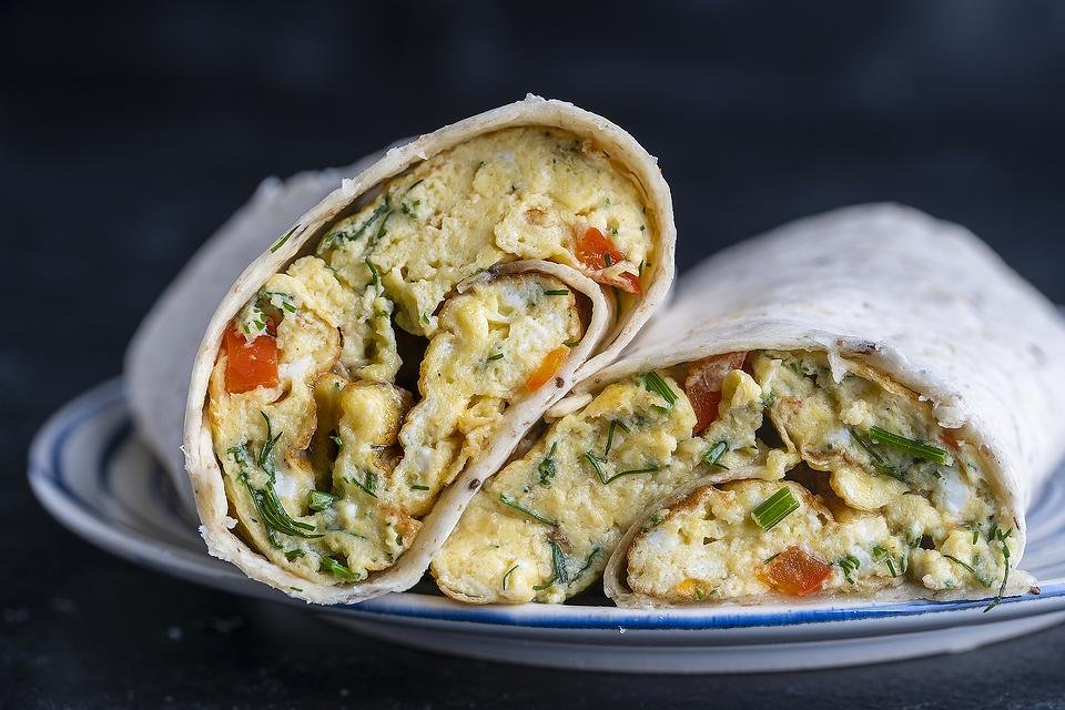 Egg White Mediterranean Breakfast Burrito Recipe: Roll Up an Easy, Healthy  Breakfast in 15 Minutes | Breakfast | 30Seconds Food