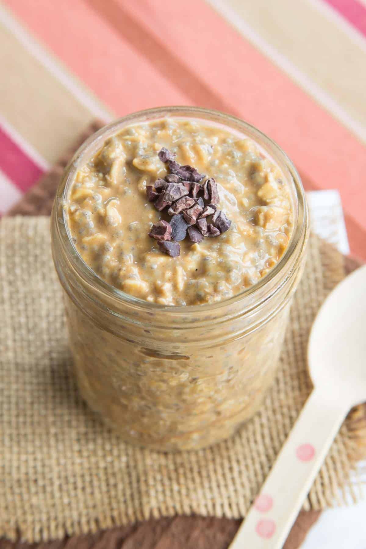 Pumpkin Spice Latte Overnight Oats Recipe | Cupcakes & Kale Chips