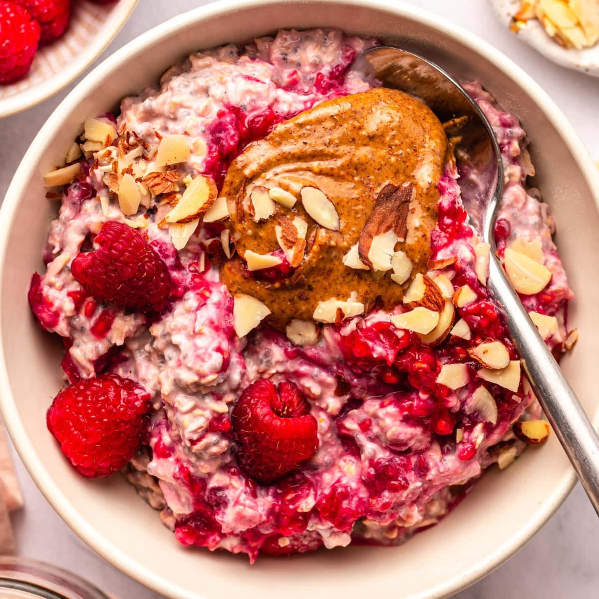 Raspberry Overnight Oats