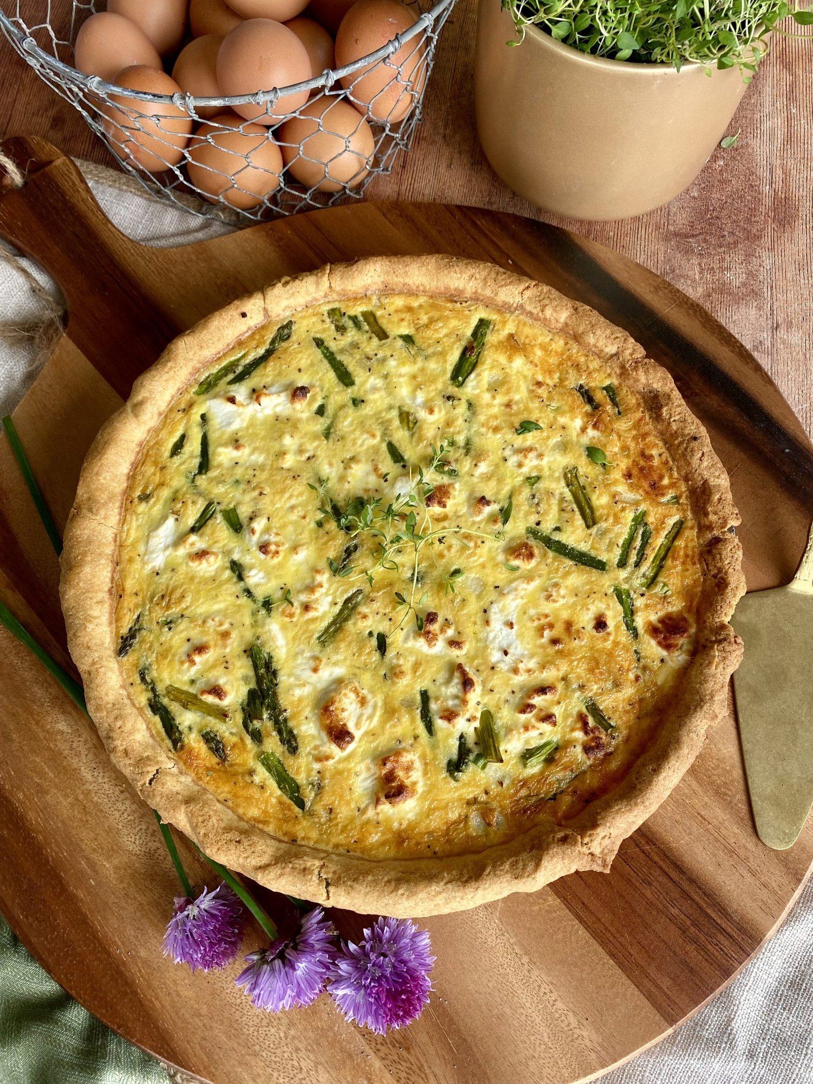 Asparagus and Goat Cheese Quiche