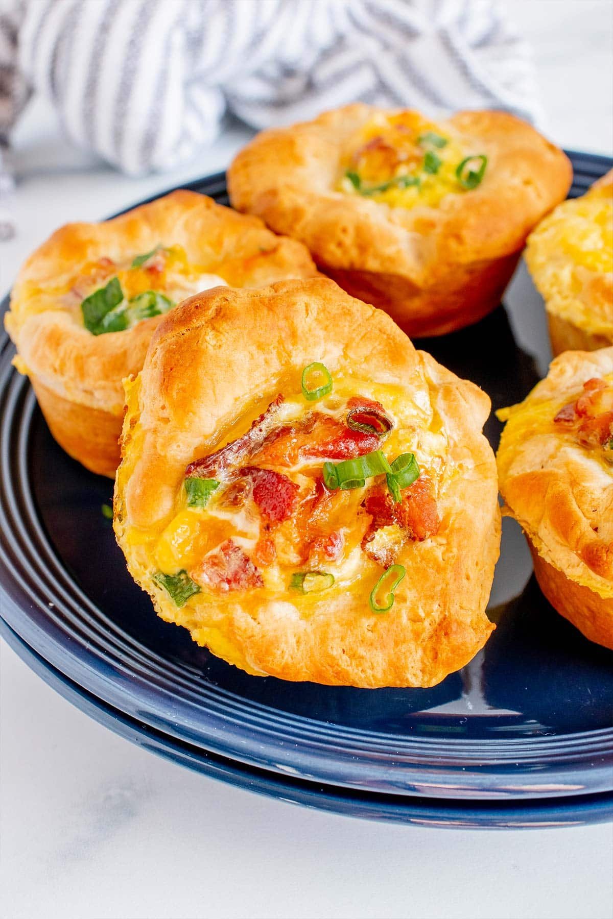 Biscuit Egg Cups with Bacon and Cheese - Kitchen Divas