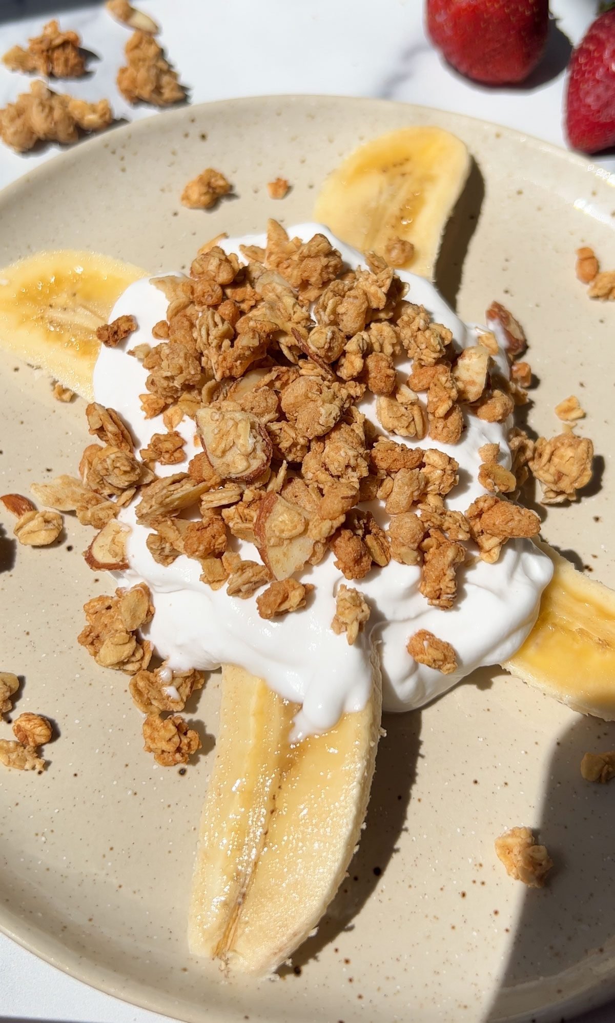 Healthy Banana Split (Easy Breakfast Recipe) - Veggie World Recipes