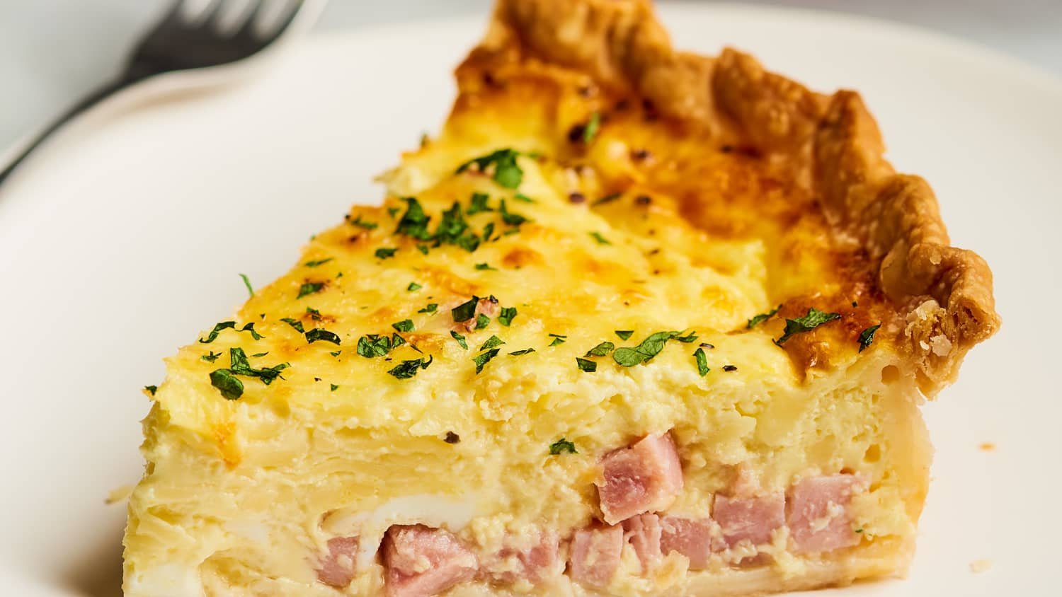 How to Make the Easiest Ham and Cheese Quiche