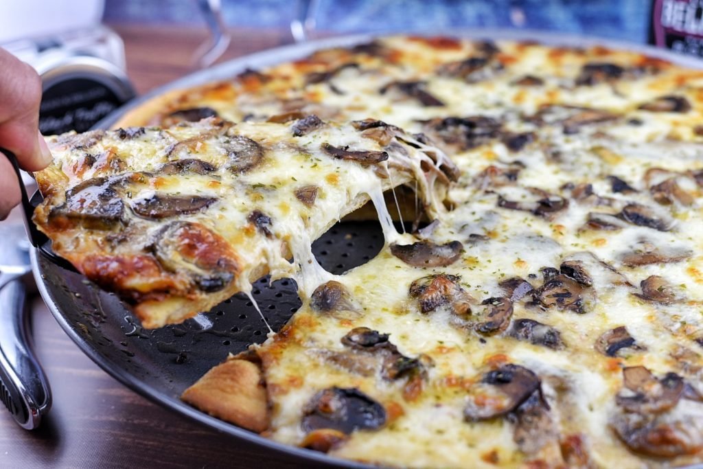 Truffle Mushroom White Pizza