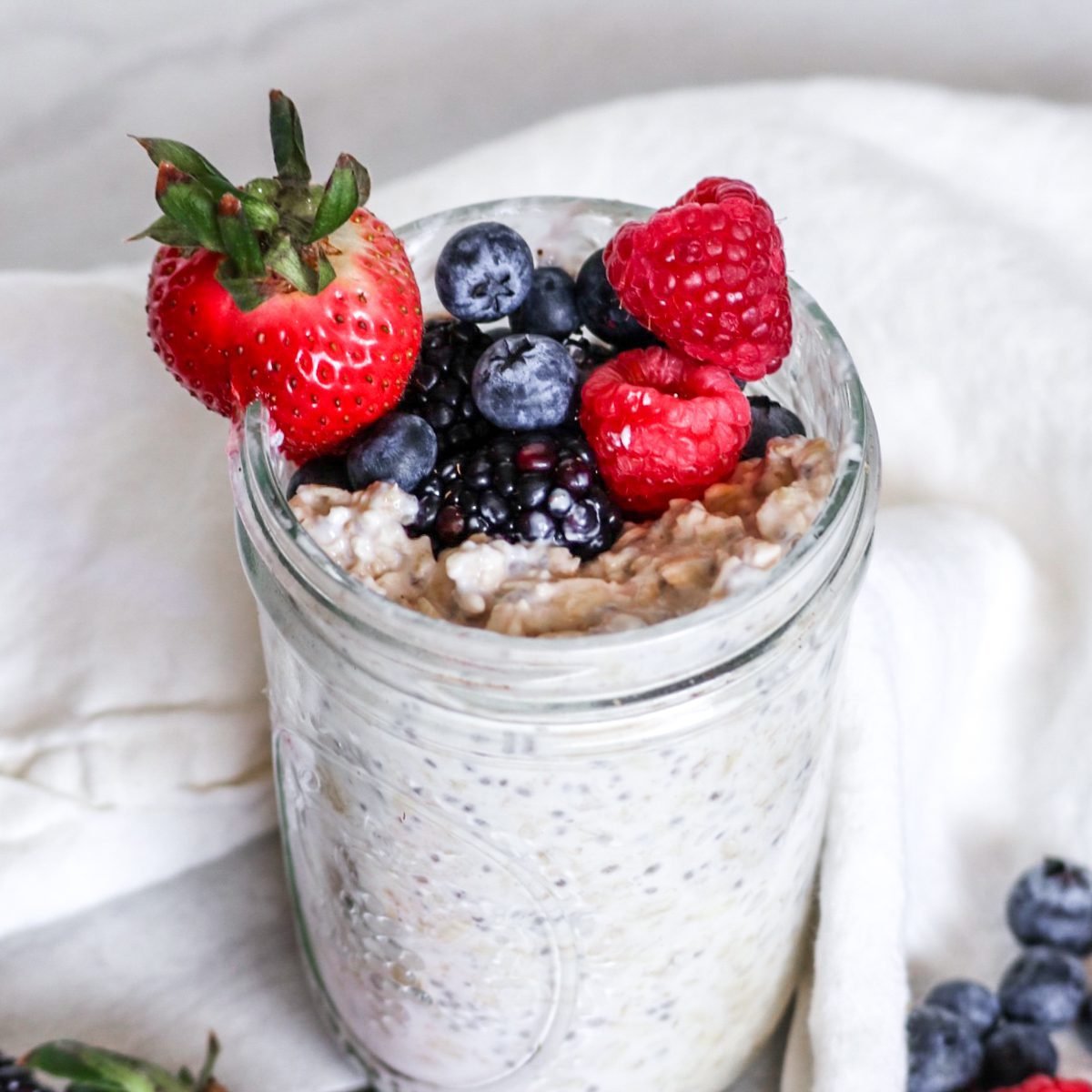 Berry Yogurt Overnight Oats