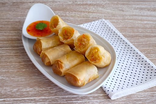 Poh Pia Tod (Thai Spring Rolls) – Nur Wanita Restaurant