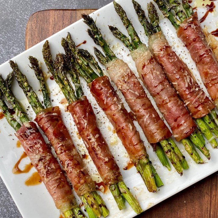 Prosciutto Wrapped Asparagus Bundles drizzled with Balsamic Vinegar - 7 Empty Plates