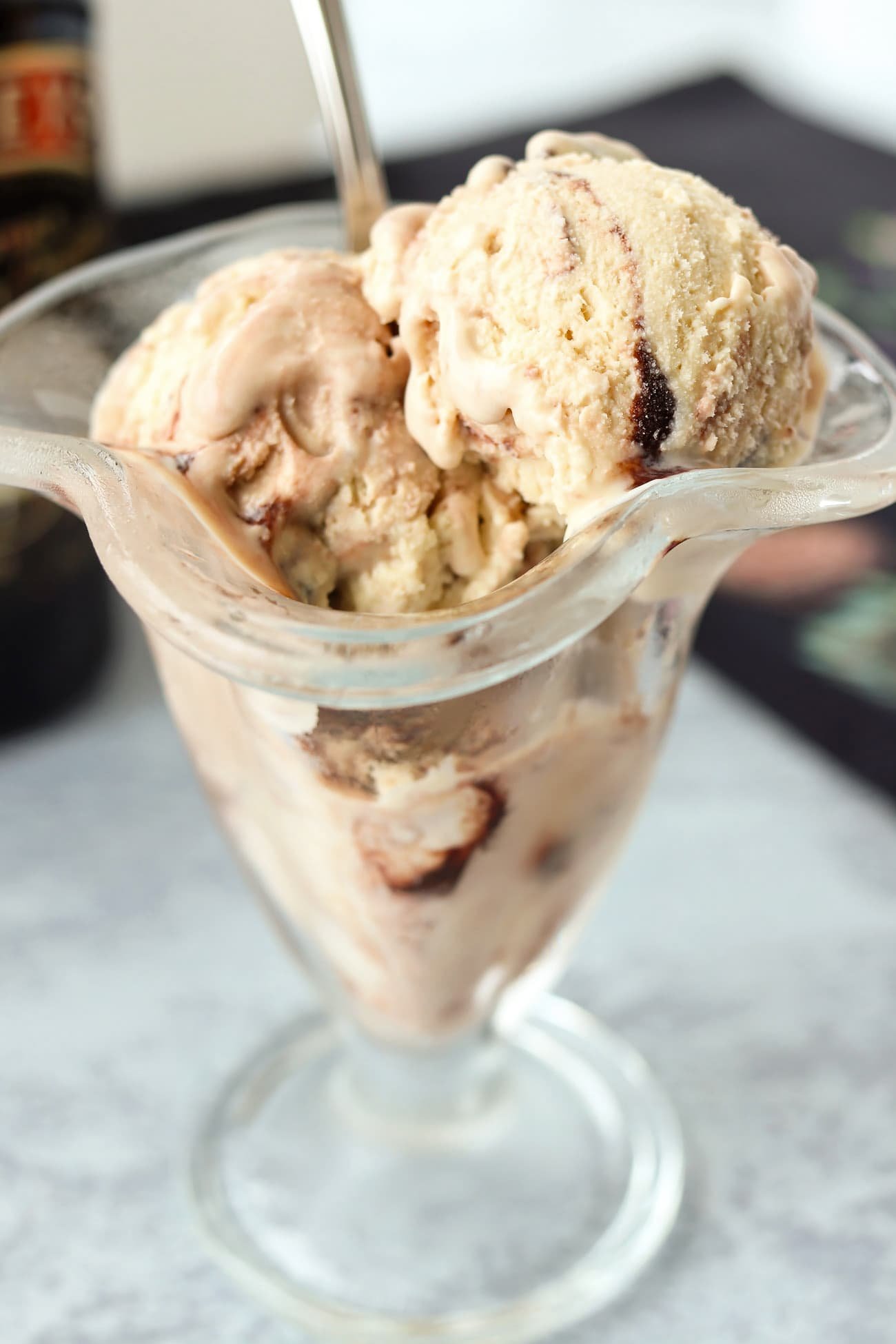 Baileys Espresso Crème Ice Cream (No Churn) - That Spicy Chick