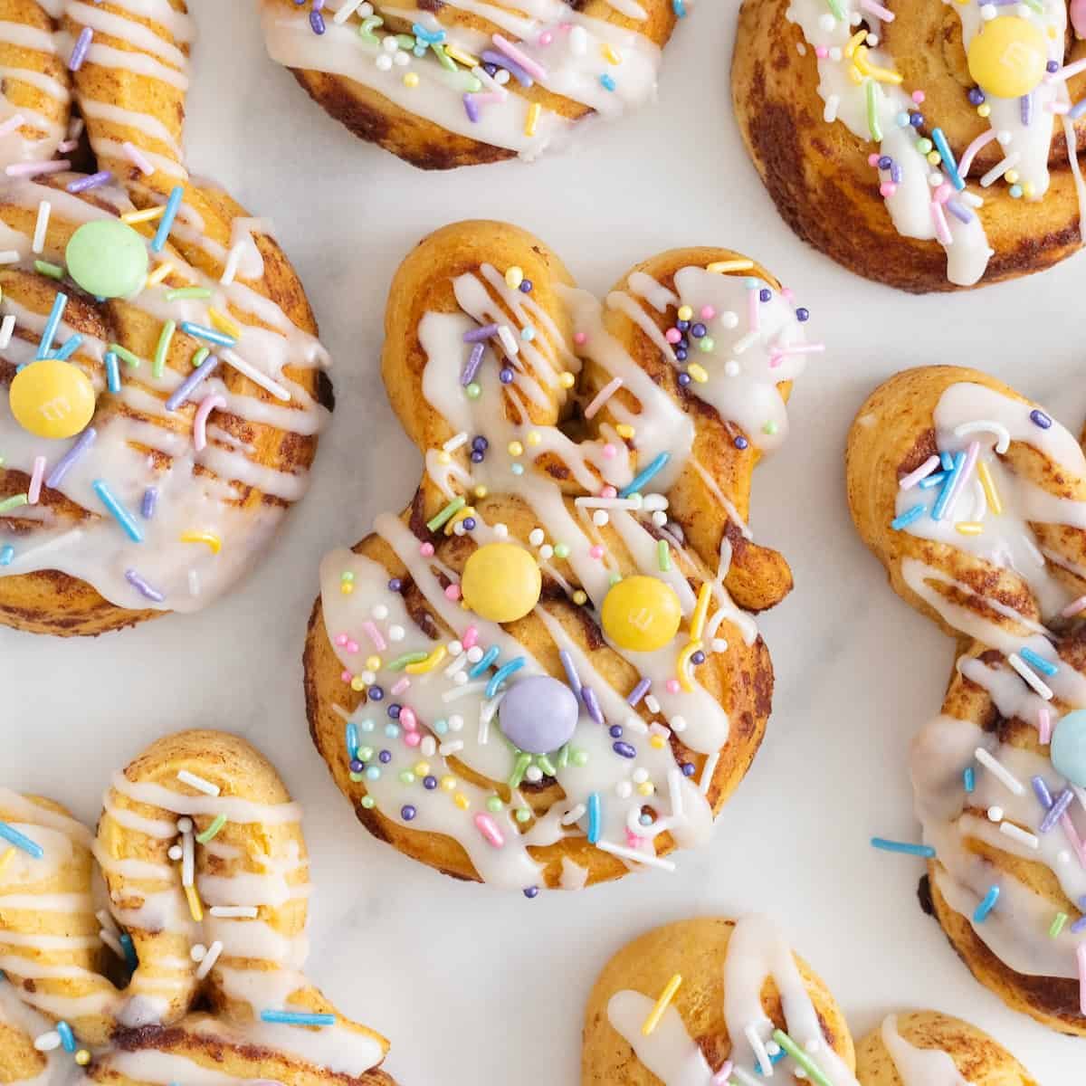 Easter Bunny Cinnamon Rolls