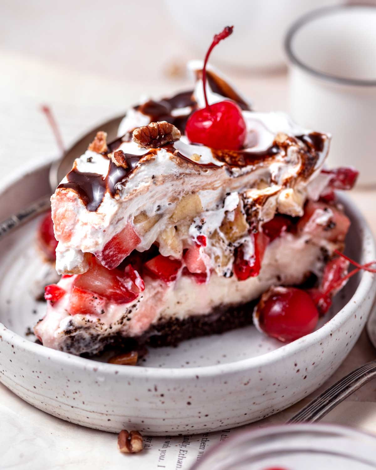 No-Bake Banana Split Pie (Easy Summer Dessert!)