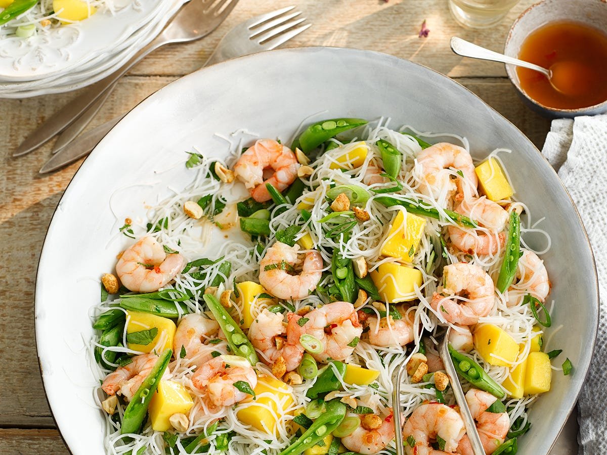 Ready in 15min! No-cook Prawn and mango noodle salad recipe