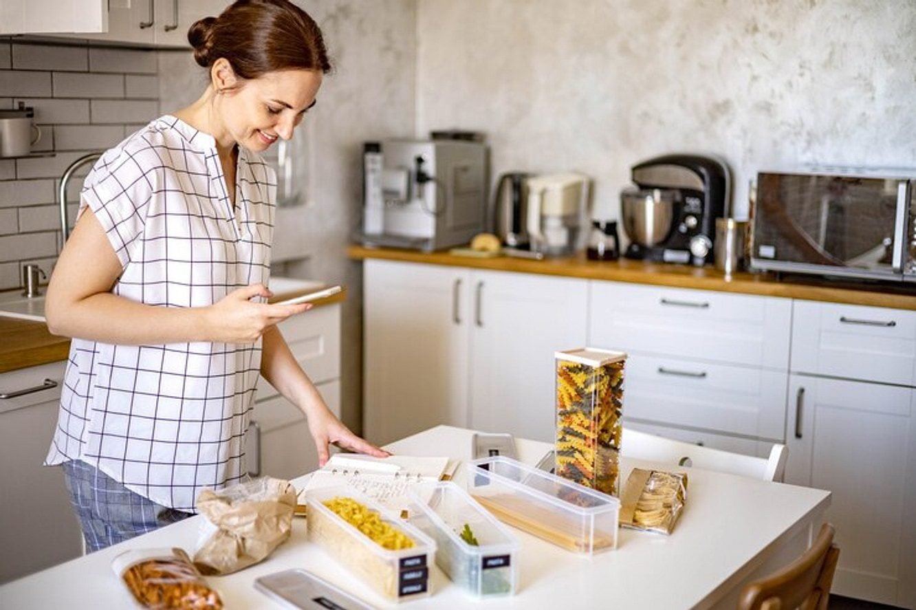 5 Simple Steps to Declutter Your Kitchen Counters