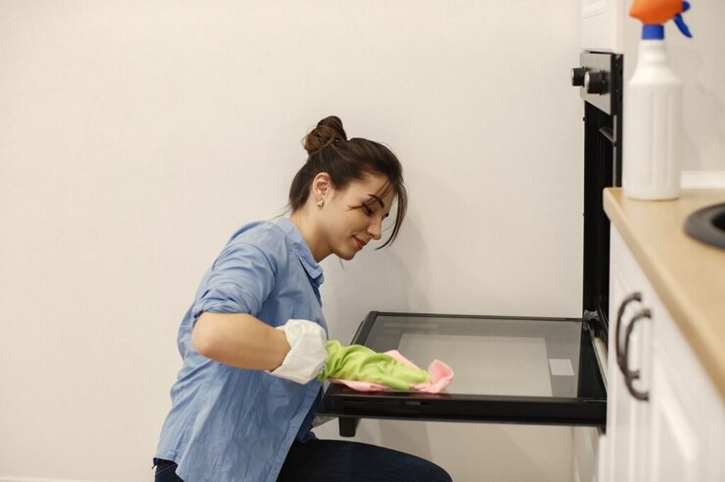 SeLf-cLeaning Oven